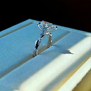 Solid 14k gold 2.01ct lab pear diamond ring with side lab diamond